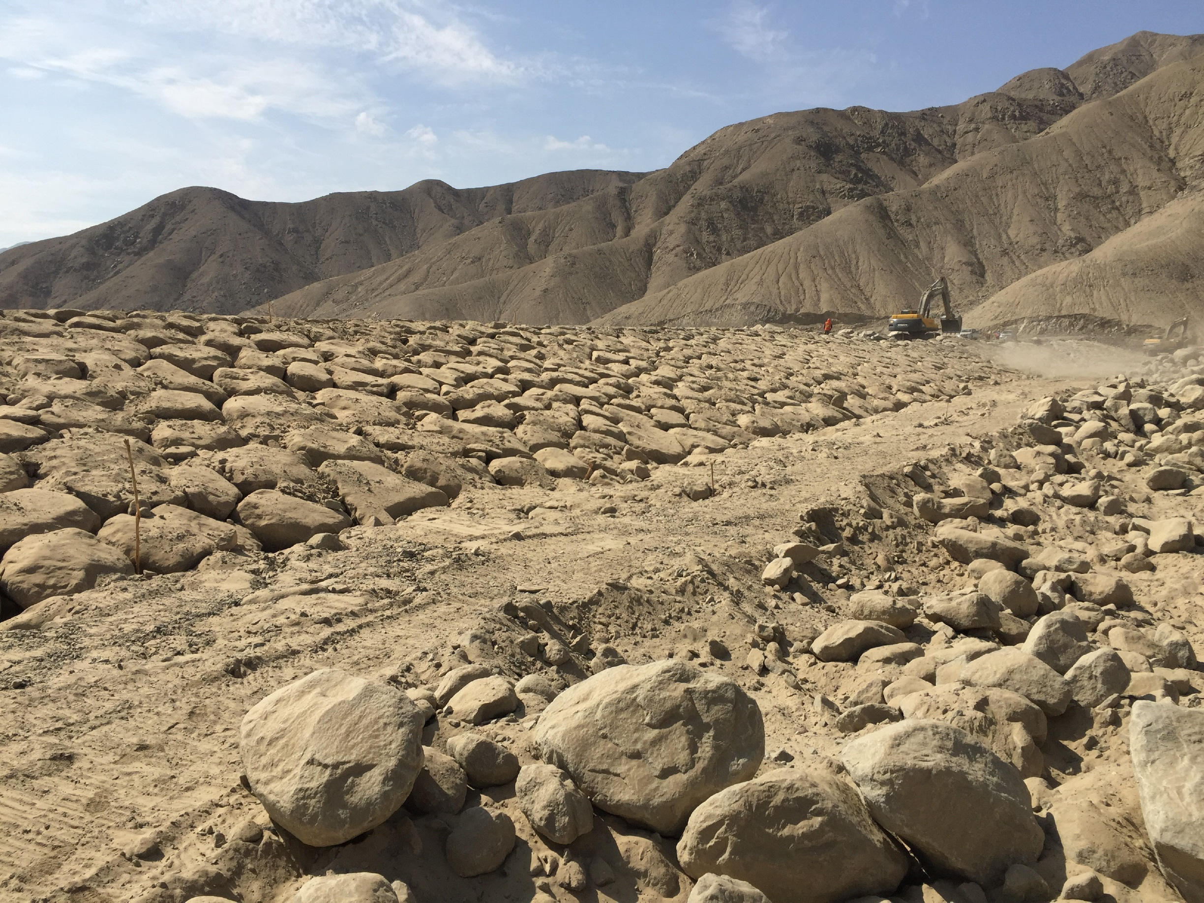 Creación de diques para la protección de infraestructura básica y producción de centros poblados de Trapiche y Hogar de Cristo