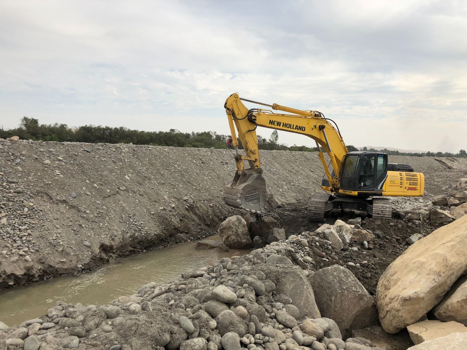 Encauzamiento y protección de los sectores vulnerables del Rio Chillón 